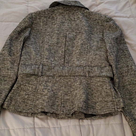 Loft Jacket...Great for Spring! - Picture 4 of 7